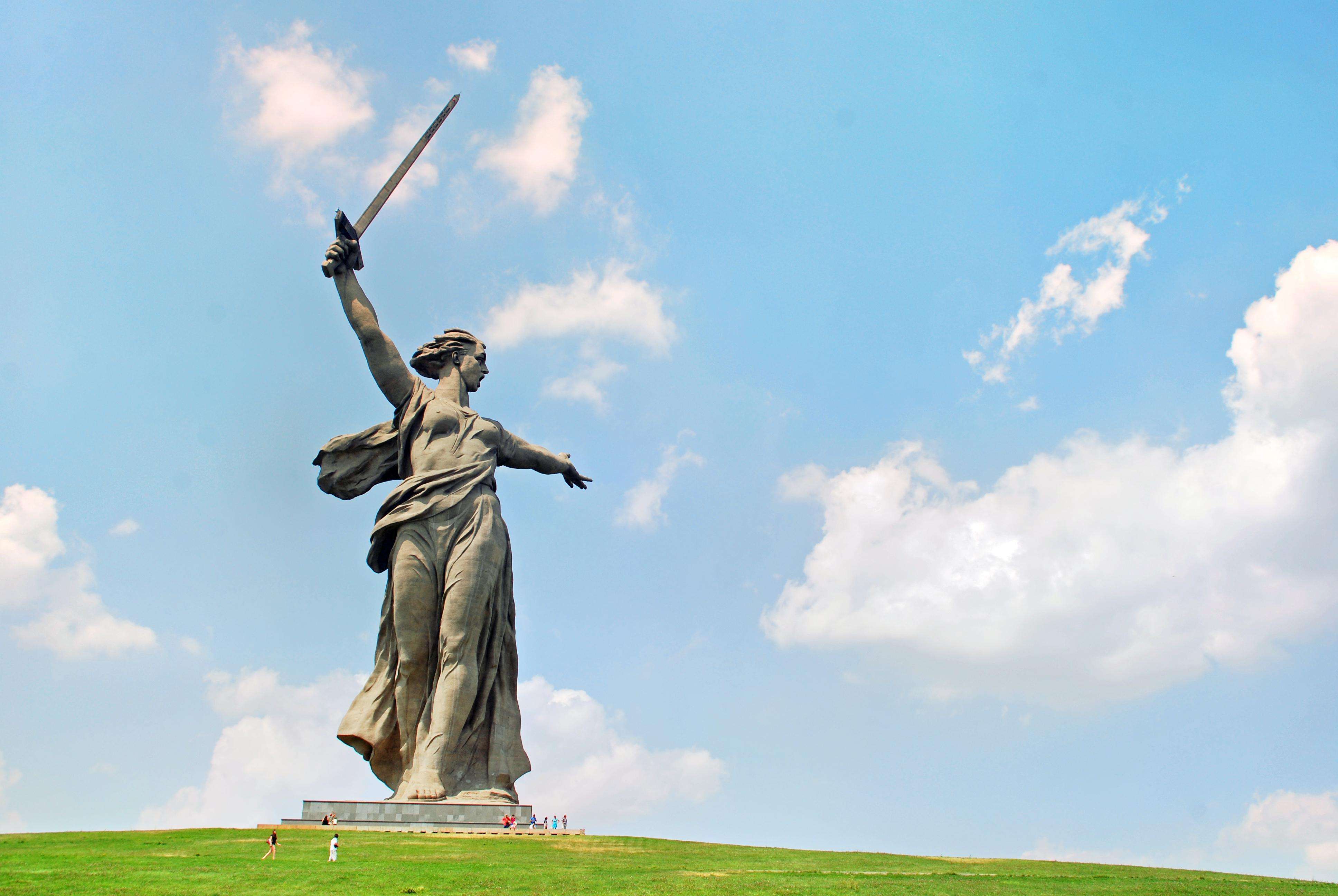 俄罗斯|俄罗斯最著名的10座巨型雕塑,每一座都沾满了血和泪