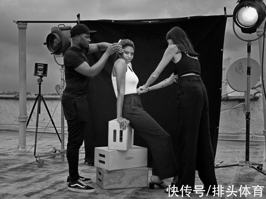 女儿|瓦妮莎女儿拍大片!眼神太像科比,超模气场显露,身材不输母亲