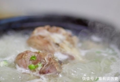 炖羊肉,要放什么调料很多人不知道,随便乱加,羊肉都不鲜了