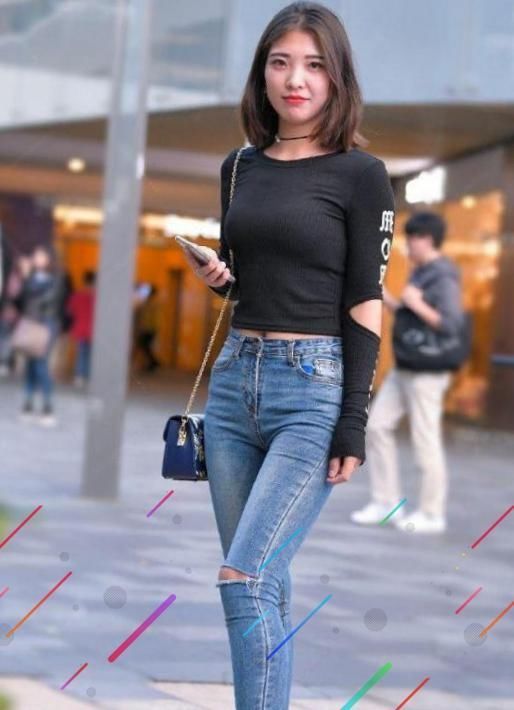 无限|街拍万里挑一的小姐姐,娴雅娇容性感无限,身材让人心动