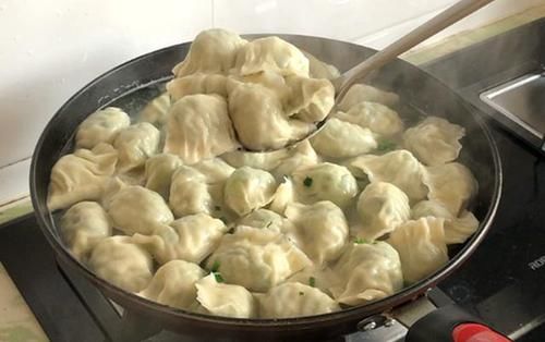 饺子馅|很多人只吃果肉,其实叶子才是宝贝,用它包饺子最香,不懂可惜了
