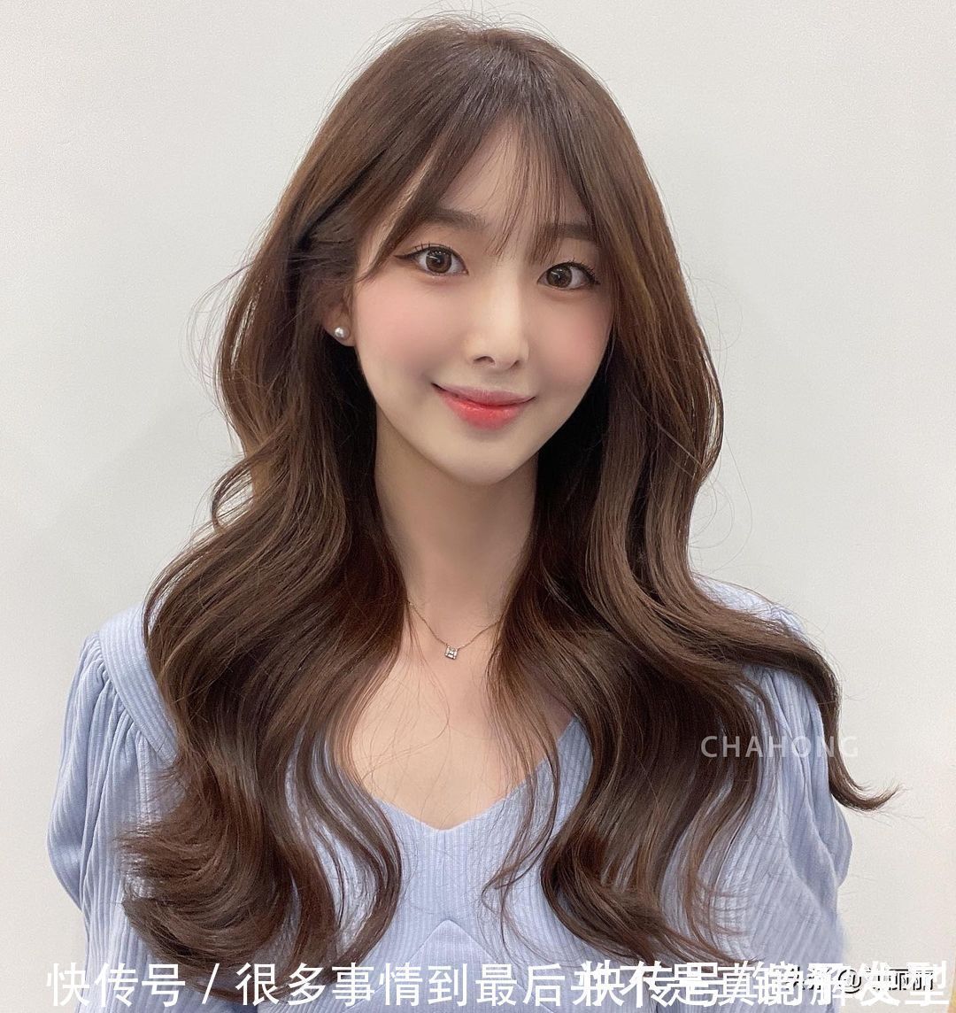 更上一层楼 羊毛卷已过时,22款当下流行发型送给大家,直接剪就对了