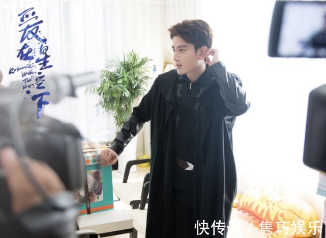 本色出演,女二是老熟人,女主就出乎意料了