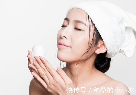 痘痘|因为"颜值"太低而冷门的洗面奶,用过之后,却意外的好用