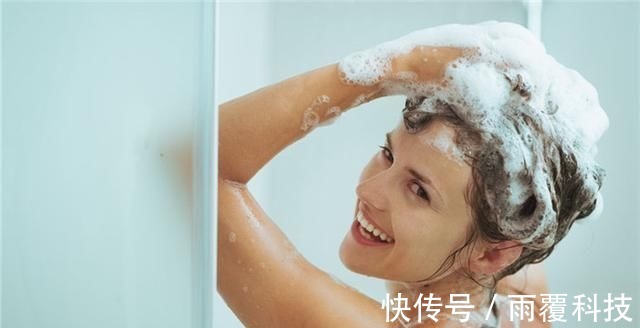 胎儿|过来人告诉你孕期洗澡3个部位别去搓,会伤到胎宝宝