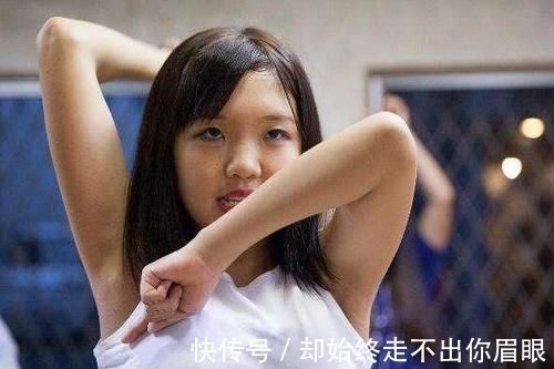 卫生巾|“妈，我流血了”，女儿第一次来月经，聪明的母亲会说3句话