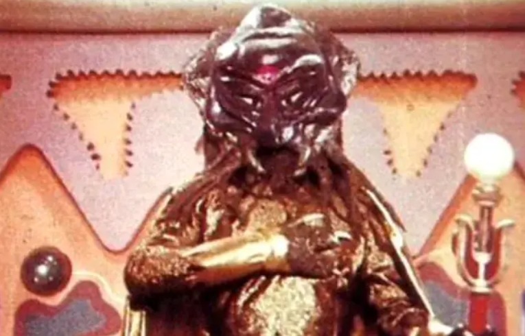 机器人|这部特摄剧跟《奥特曼》同年诞生,小孩子靠手表,操控机器人战斗