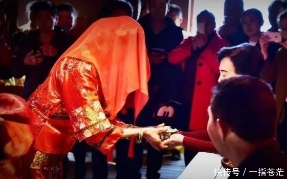 俗语|民间俗语“宁可借屋停丧,不可借屋成双”,是何意?有借鉴意义