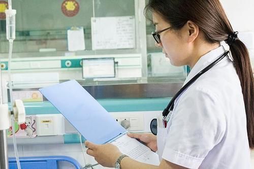 小细胞肺癌|癌症从早期到晚期,一般经历多久?癌细胞生长速度,受什么影响?