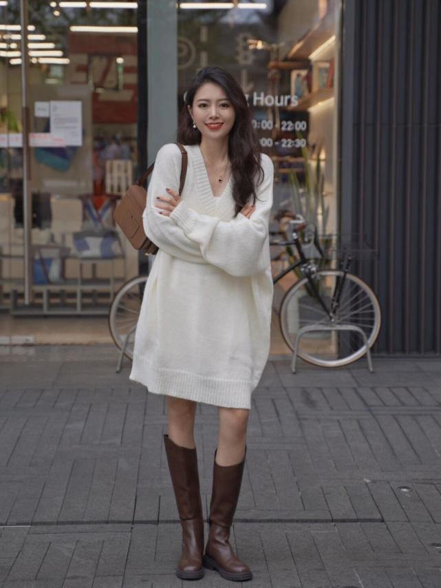 连衣裙|优雅女人早秋都穿“连衣裙”,为你分享时髦的搭配经验,温婉知性