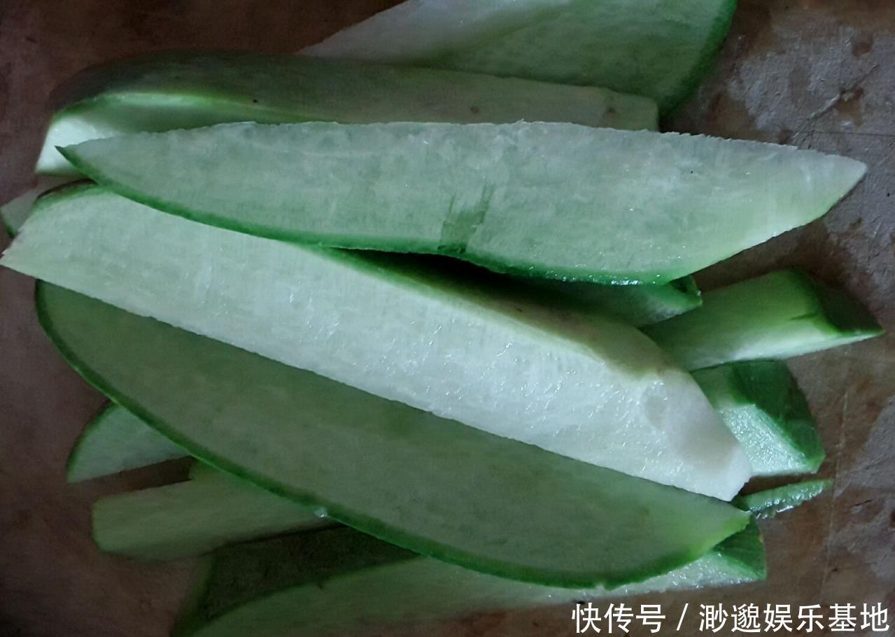  上一年|教你秘制萝卜干的配方和做法，香辣脆爽，放上一年都不会坏