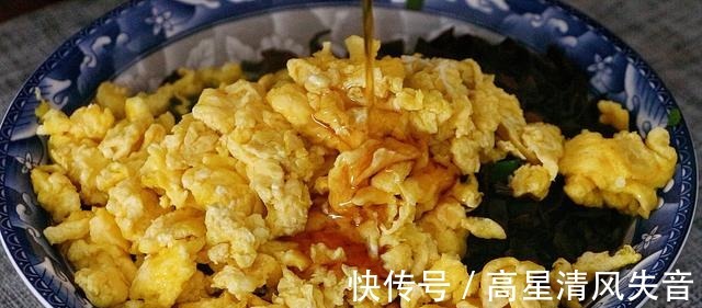 干面粉|4个鸡蛋1把韭菜,教你早餐新吃法,简单快速营养,比韭菜盒子还香!