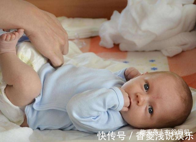 脚丫子|从小“吃手指”和“不吃手指”的孩子,长大后差距明显,家长收藏