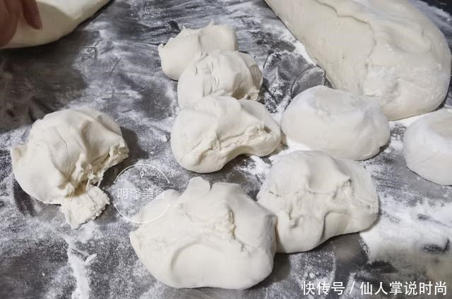 正确|制作“开花馒头”,别在馒头坯表面切口了,试试正确的方法吧