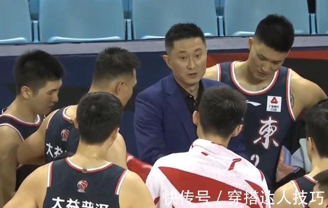 暴扣|易建联一张横身挂筐图火了!网友交口称赞,34岁爆发力仍旧惊人
