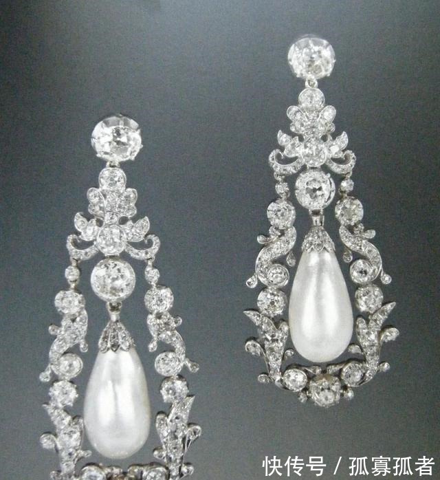 吊坠&那么重的耳环为什么却成为了王室女性的最爱!