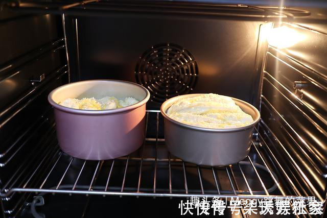 面团|面包没出炉就满屋飘蒜香，早餐零食不愁了，没菜没酱手撕吃一个
