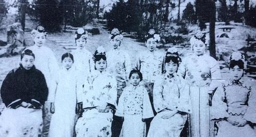 爱新觉罗|老照片爱新觉罗家族的王爷、格格们！