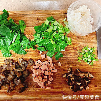 这道随性海参蔬菜粥！发到朋友圈，留言全说被馋哭