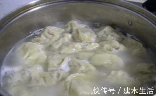 多汁|包饺子时，多加这2样，用上这3招，饺子饱满多汁，个个鲜香