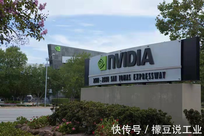 财年|挤掉腾讯和Facebook,这家公司凭什么?