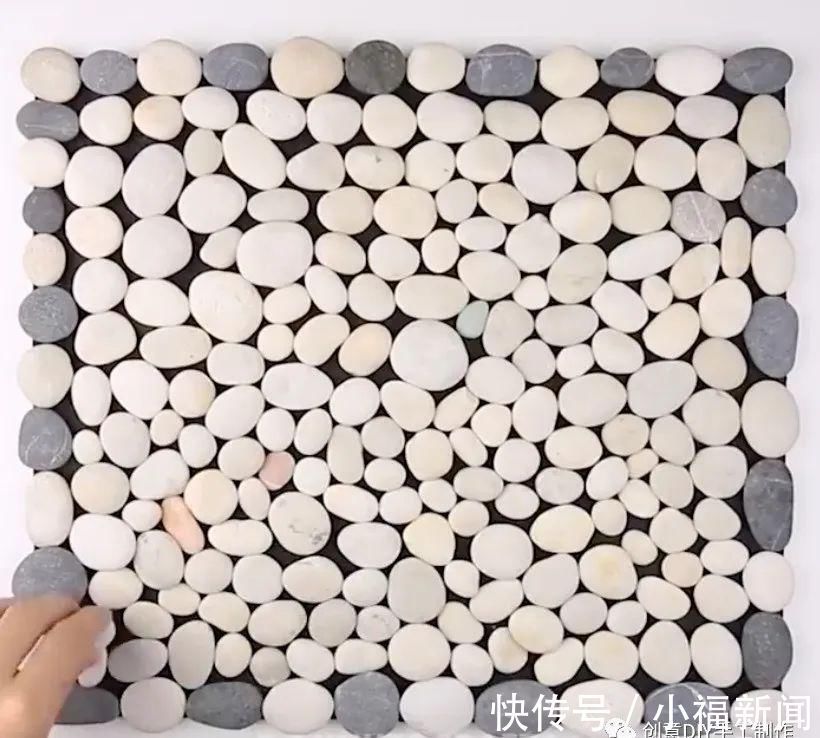 旧衣服、旧毛巾、毛线、麻绳这些改造在地毯，少钱又实用