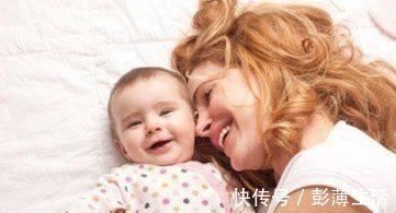 妈妈|宝宝晚上只黏着妈妈,妈妈惯的?宝宝缺乏安全感?答案都不是