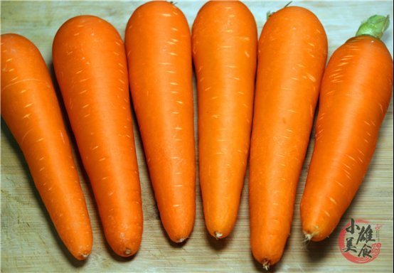 中年|终于知道，超市的胡萝卜为啥干净光滑，现在清楚还不晚，别再买错