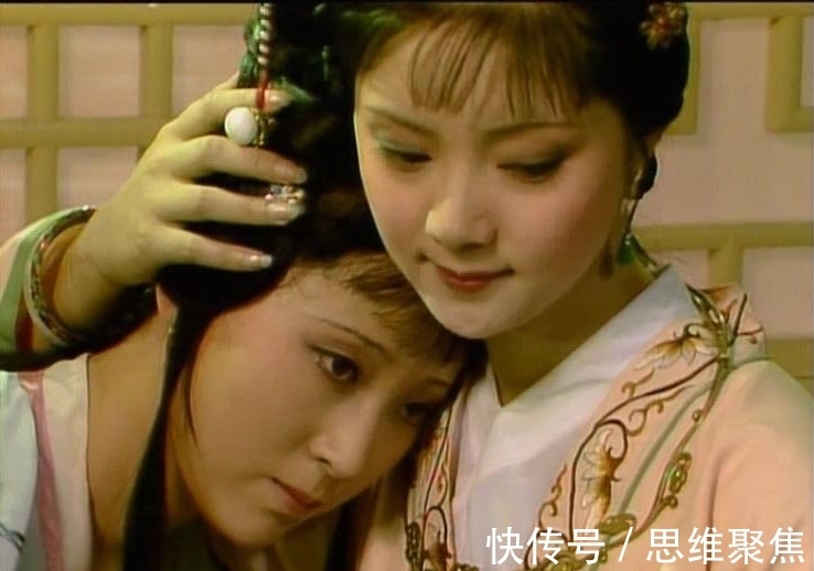 坠儿|滴翠亭偷听,薛宝钗为何要嫁祸给黛玉?事后一个举动证明她的无辜