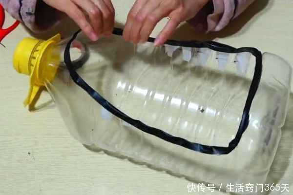 油桶|空油桶别再扔掉了，剪一刀套在脑袋上超实用，全家人都要抢着用！