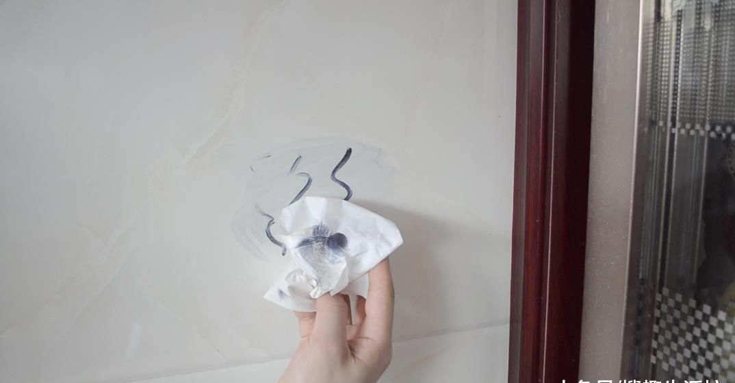 清凉油的5个大妙用, 解决了生活中不少的麻烦事, 看完赶紧去试试