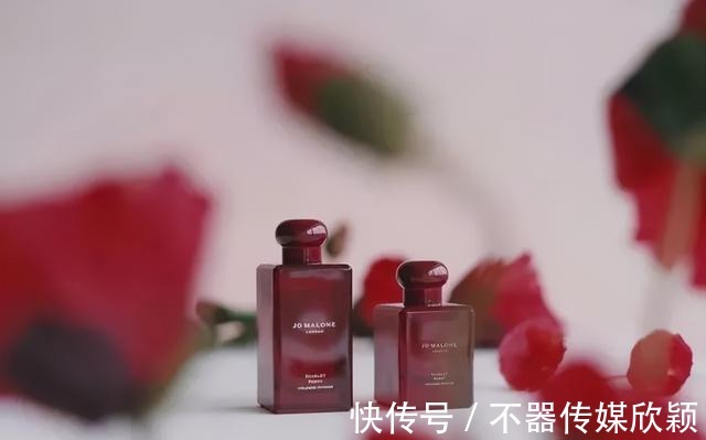 眼影|迪奥“撞脸”花西子？国风彩妆之争，正在悄然展开