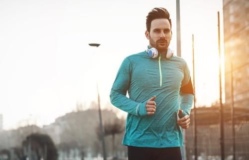 健康|坚持跑步1年5年10年，人生会有什么不同？感觉赚到了