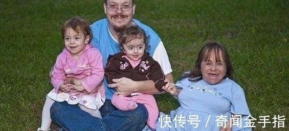 袖珍妈妈|美国身高70厘米的袖珍妈妈,身体肿如气球,如今俩孩子