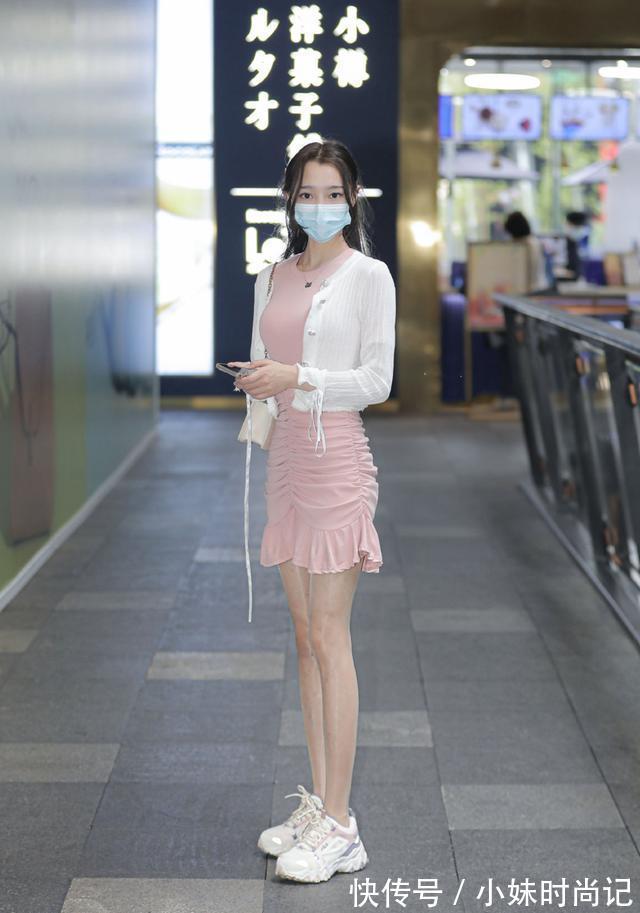 女神|很喜欢修身的短裙,因为可以展示好身材,穿出女神般的气质