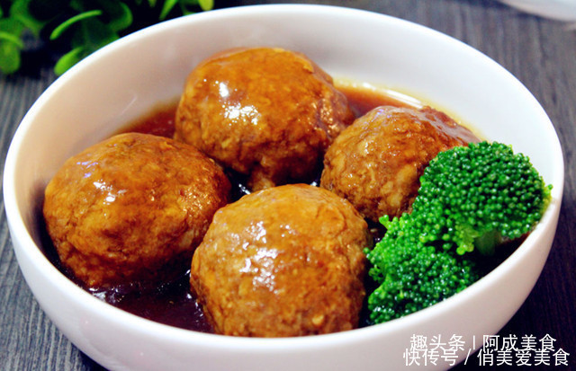 入适量|四喜丸子,营养丰富这季节应多吃,掌握这一秘诀,色泽鲜亮又入味