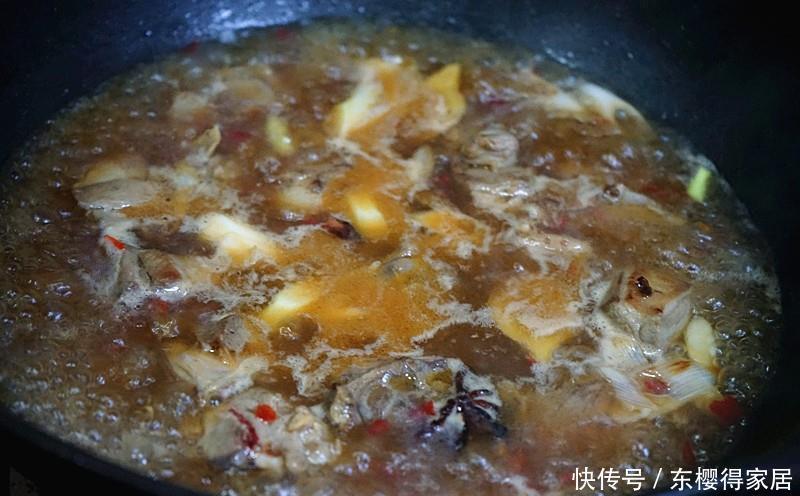 这两样食材搭配味道很赞，闻起来香，吃起来更香