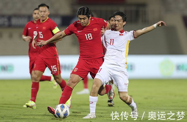 邵佳一|中国足球江湖是人情世故？6大国脚未签合同！李霄鹏拒绝春节添堵