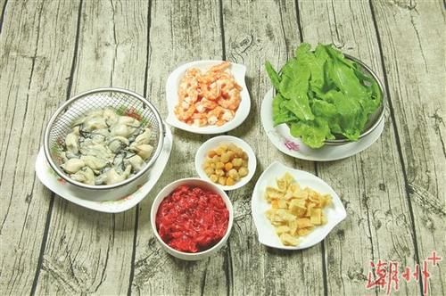 潮州日报:群英荟萃鲜蚝粥