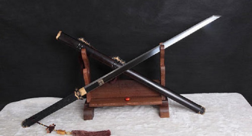 喜欢|古代战场上为何西北少数民族喜欢弯刀,而中原喜用直刀?