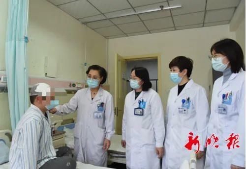 12岁男孩一笑就停不下来?医生发现:头里肿瘤有7毫米