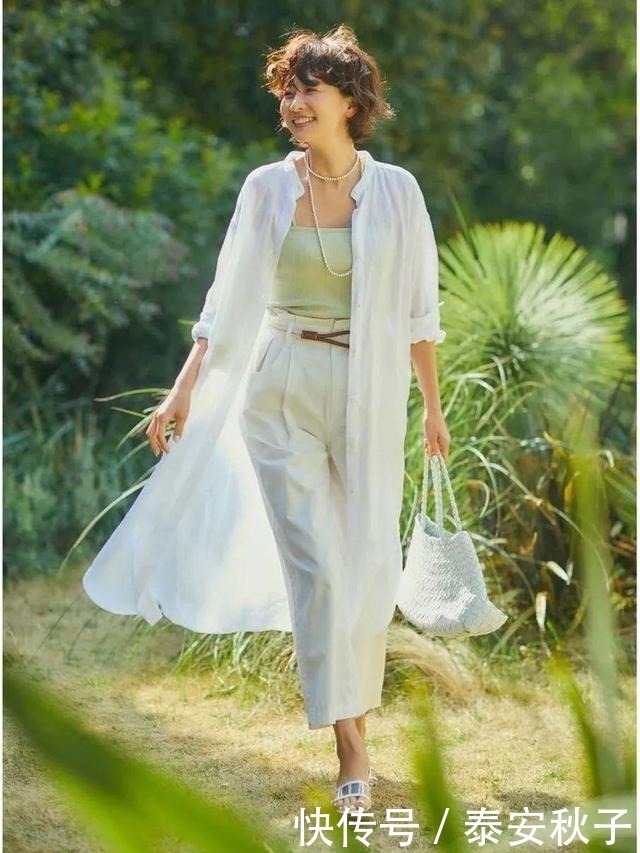 针织衫|谁说“大妈辈”就不能美了?看48岁的她:穿搭又美又嫩,太时髦!