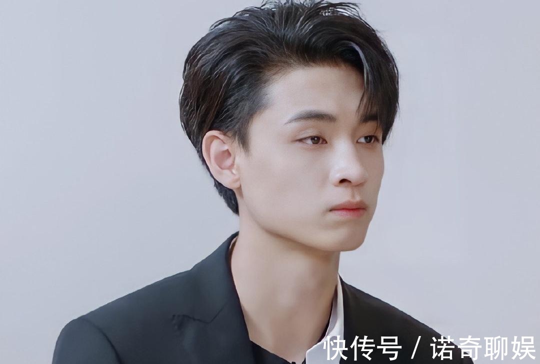 霄字科|部分极端粉丝不要无脑捧秦霄贤了,看清问题路才能越走越宽