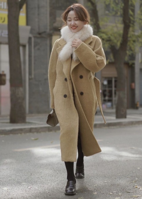 时髦 小个子女生穿大衣掌握这4点精髓,显高显瘦又时髦,美得高级
