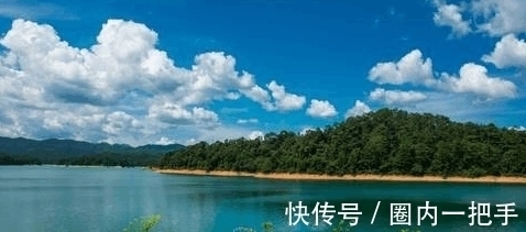 永遇乐!女才子泊舟金陵时,创作了一首感怀之作,充满了兴亡之叹