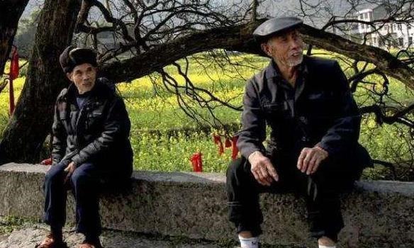 |沙雕动画,搞笑:为得到针管,我假装生病,差点被老爹吓死