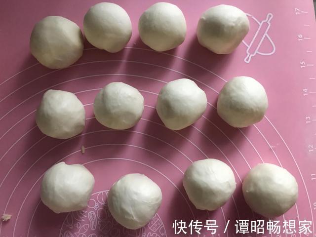 中式点心白皮酥做法,猪油和面静置半小时,成品香酥还不腻