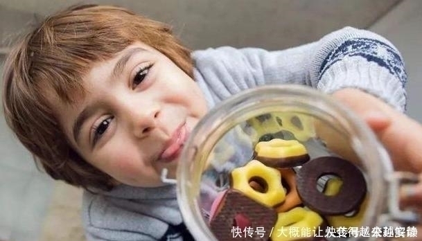 糖果|哥哥喂妹妹吃糖果,半小时后妹妹却被送医抢救,医生来晚了