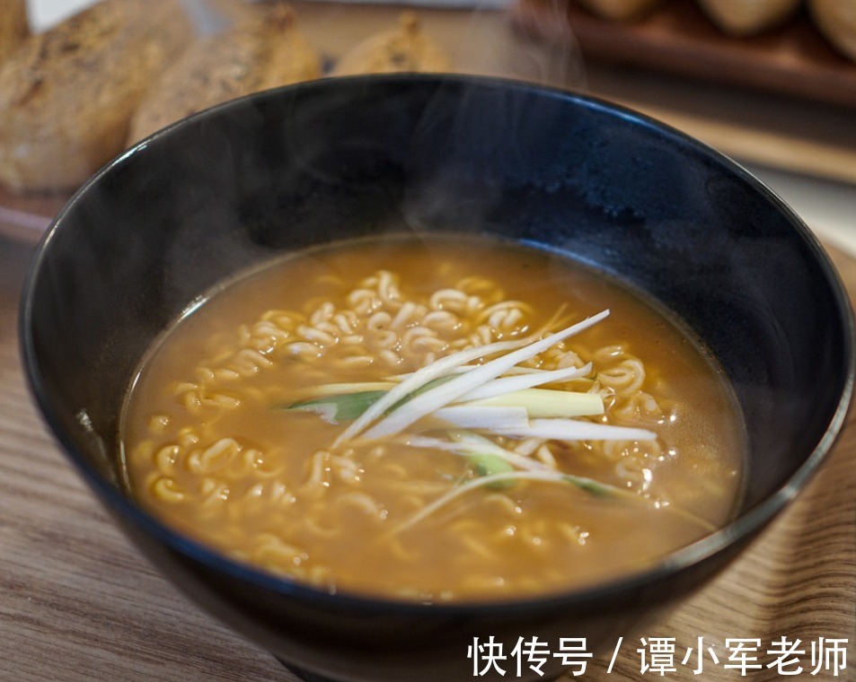 发胖|居家瘦谭小军:这5种发胖早餐,里面都是油,别再吃了!