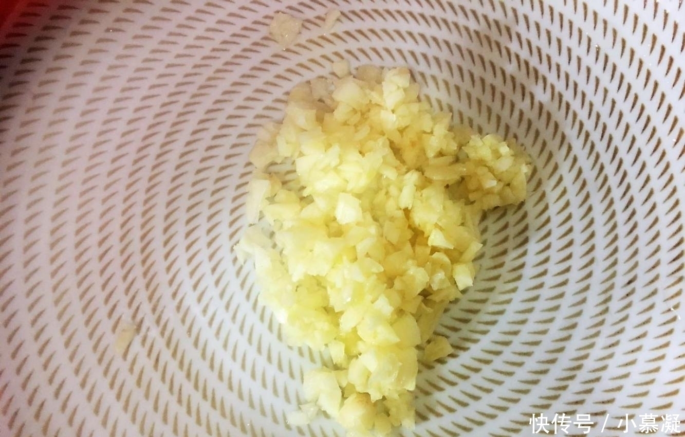 女人|女人要多吃这菜, 维生素E丰富, 常吃皮肤细嫩有弹性, 不显老